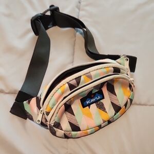 Kavu Colorful Geometric Belt Bag